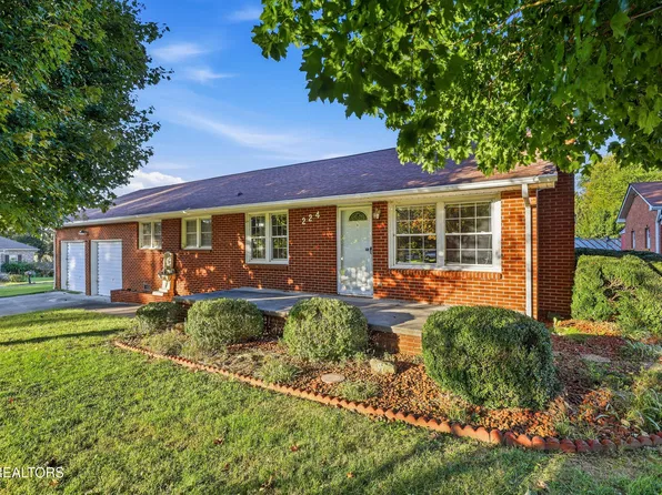 224 Janet Ln, Maryville, TN 37804