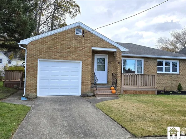 21 E Benton St, Dunkirk, NY 14048