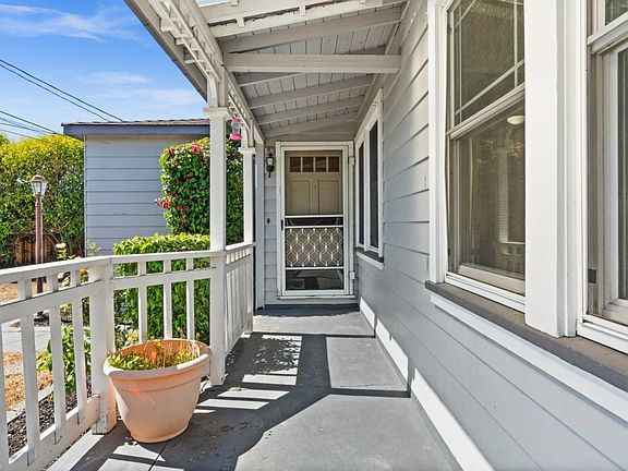 4th image of 260 Doris Ave
