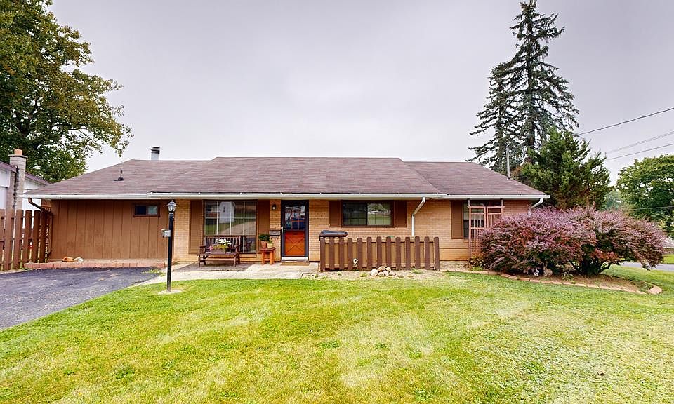 1st image of 151 Cliffbrook Dr