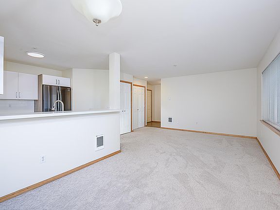 3rd image of 8221 5th Ave NE APT 302