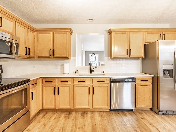 4th image of 5777 White Pine Rd