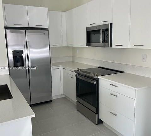 4th image of 4215 NW 83rd Ave #4215