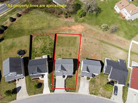 2nd image of 1511 Hamilton Hills Dr