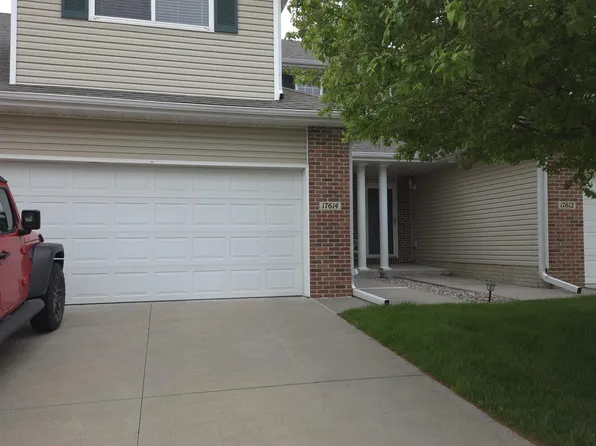 17614 Parker Plz, Omaha, NE 68118