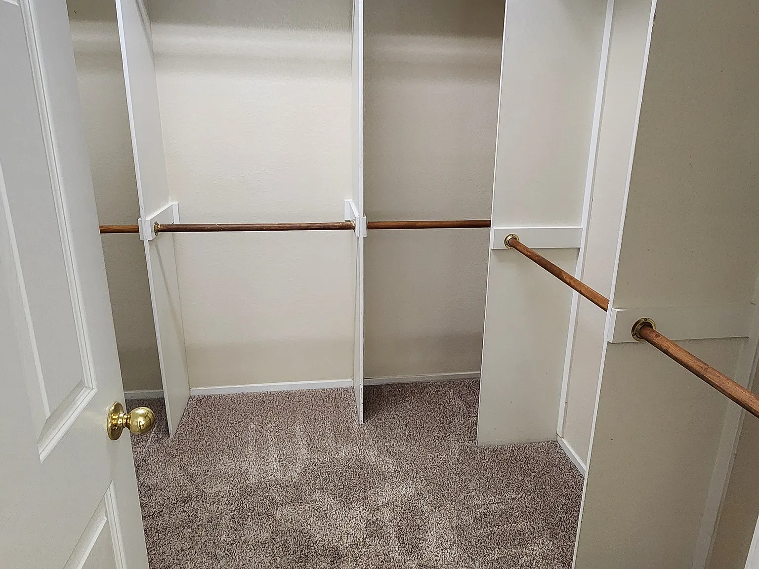 3 bed, 1632 sqft, $2,400 — Photo 3