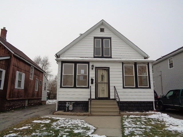 1st image of 1011 N Charlesworth Ave