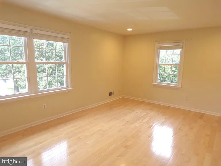 5915 Parkridge Ln — Photo 18