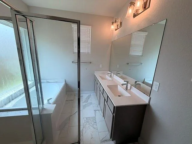 2719 Oakleaf Ash Ln — Photo 14