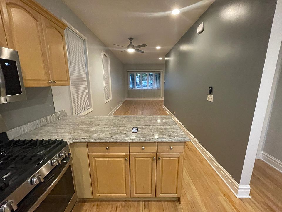 1st image of 1361 W Hubbard St #1