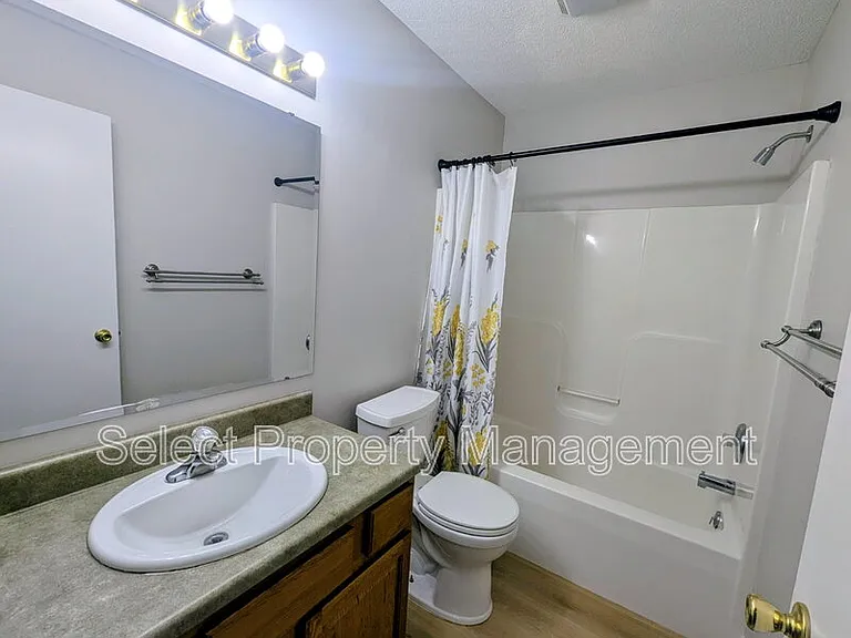 7921 Edinburgh Pl — Photo 19