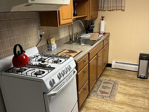 5th image of 16 Searing Ave #1