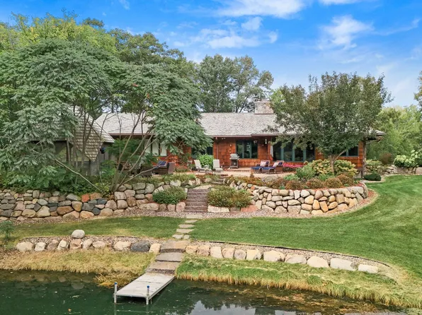 10685 Highway 7, Waconia, MN 55387