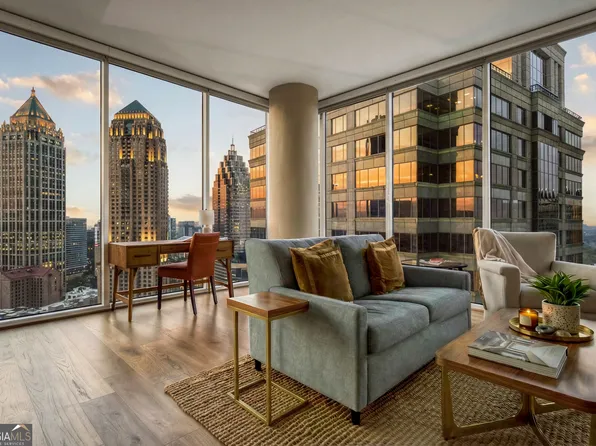 1080 Peachtree St NE Unit 2702, Atlanta, GA 30309