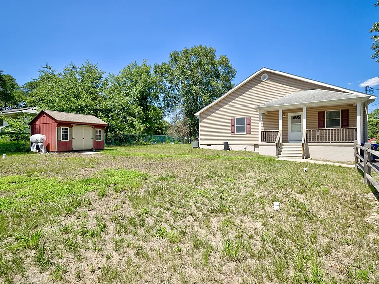756 Lakehurst Rd — Photo 32