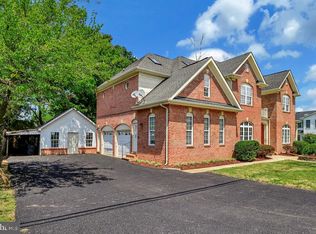 6614 Quander Rd, Alexandria, VA 22307