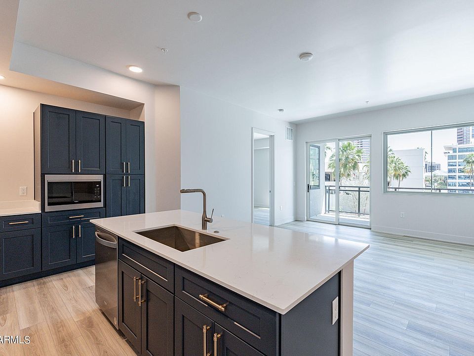 1st image of 3131 N CENTRAL Avenue #4013