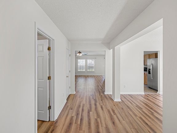 5th image of 5040 Thornton Dr
