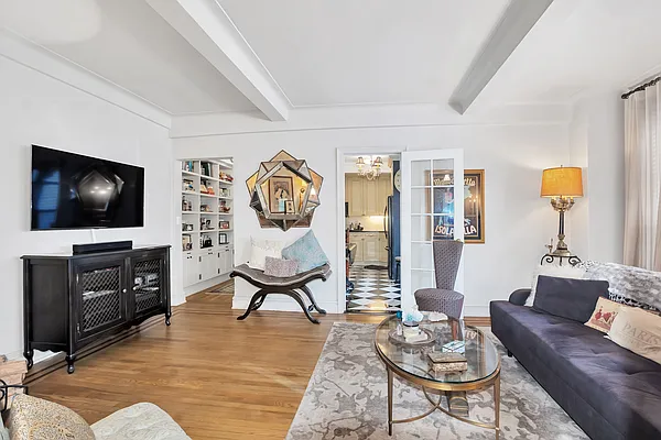 Sold by Compass | media 3