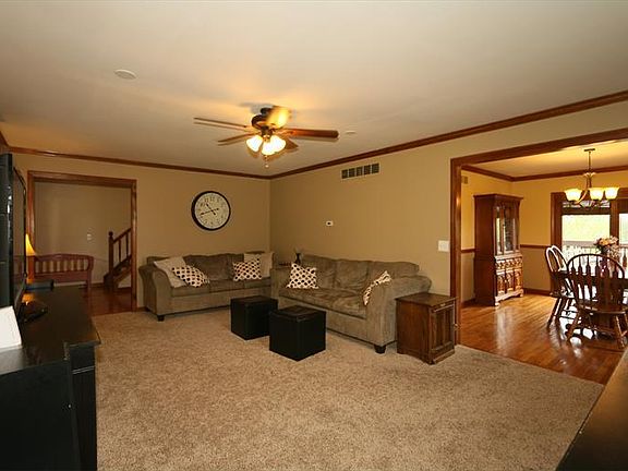 4th image of 11973 Decker Ln