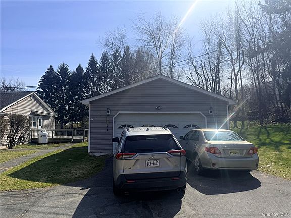 3rd image of 77 Upper rd Road