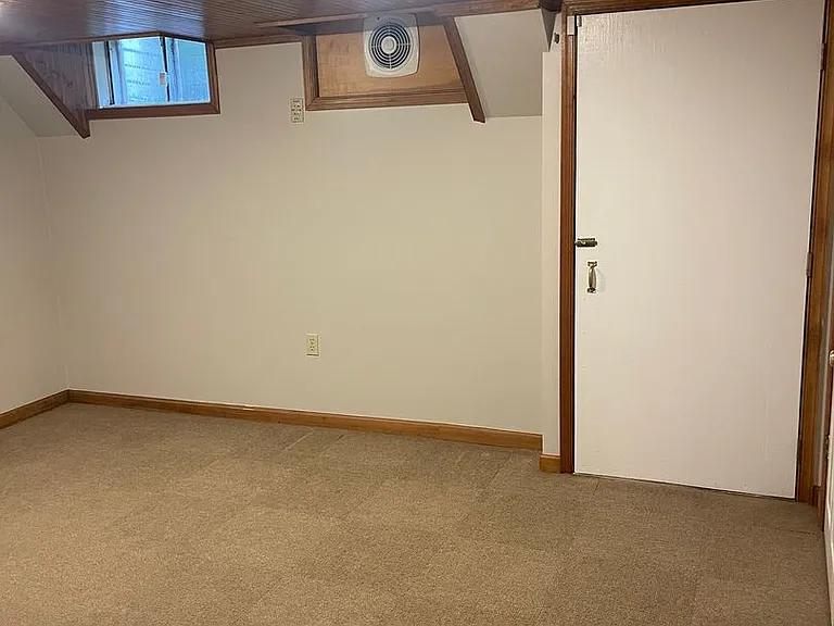 35 Honeysuckle Dr — Photo 46