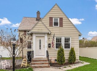 22 Heroult Rd, Worcester, MA 01606