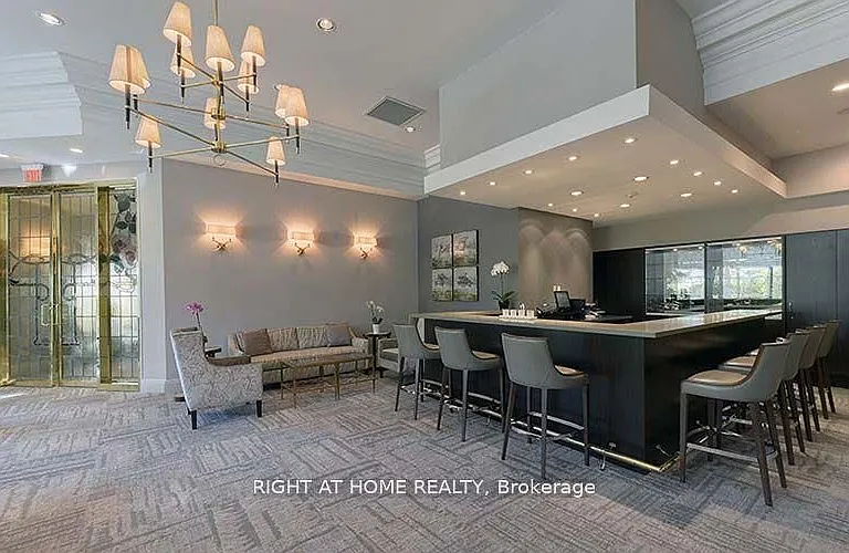 65 Harbour Sq #3306 — Photo 23