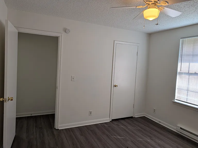 1125 Campbell St — Photo 12