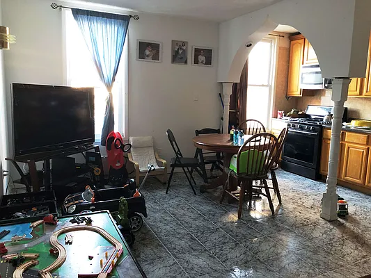 Rented by Virtual Real Estate | media 32