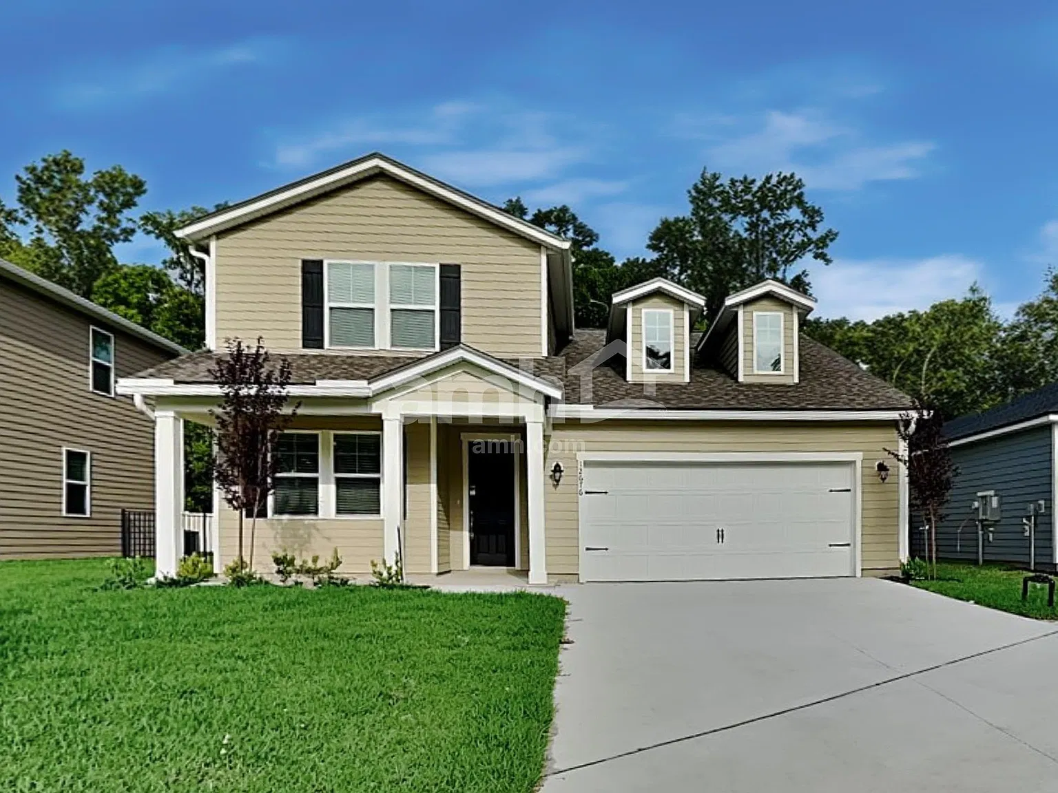 4 bed, 2.5 bath, 2053 sqft, $2,530 — Photo 1