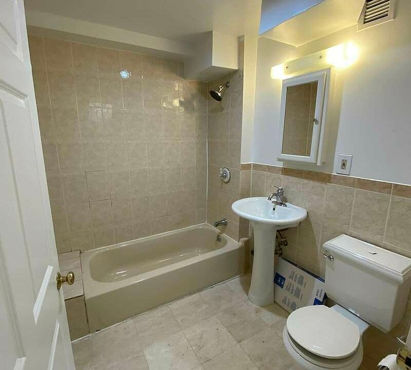 1st image of 118 Wolcott St #1B
