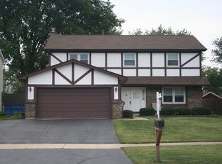 1285 Big Horn Trl, Carol Stream, IL 60188