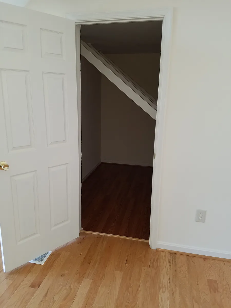 Building Photo - 921 Westhaven Dr