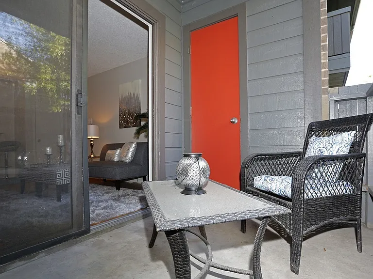 Sandcastle Apartments — Photo 15