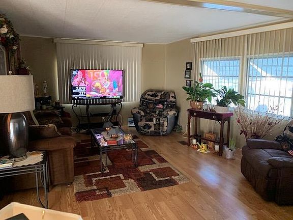 2nd image of 6437 S Elm Ln
