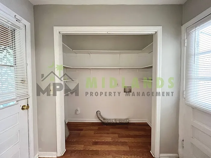 357 Creighton Dr — Photo 3