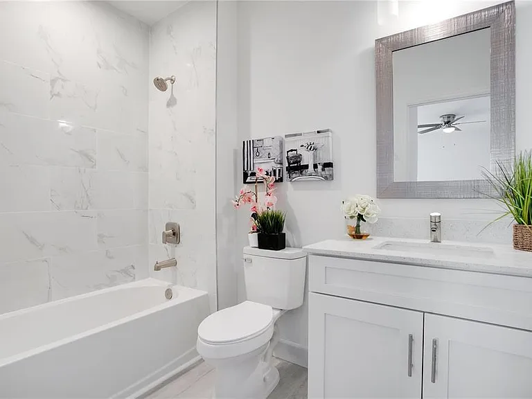 10452 Pendleton Ave — Photo 10
