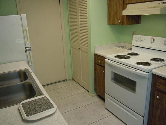 5th image of 2710 Highlands Blvd APT C