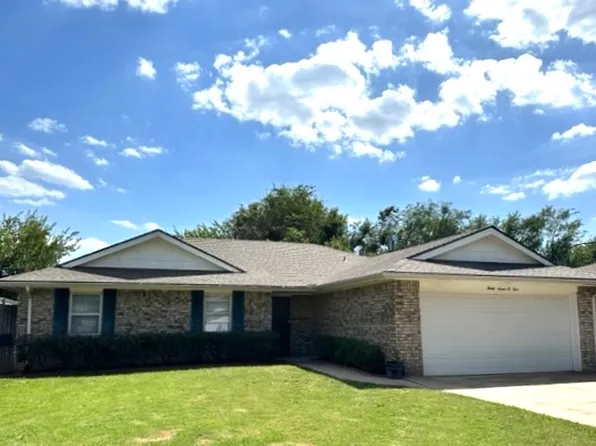 3704 NE 140th St, Edmond, OK 73013