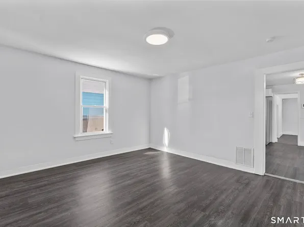 59 Pine St Floor 1, Hamden, CT 06514