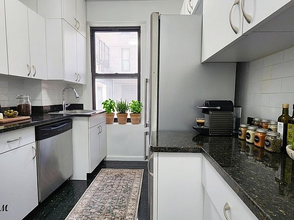 2nd image of 156 E 37th St APT 5d
