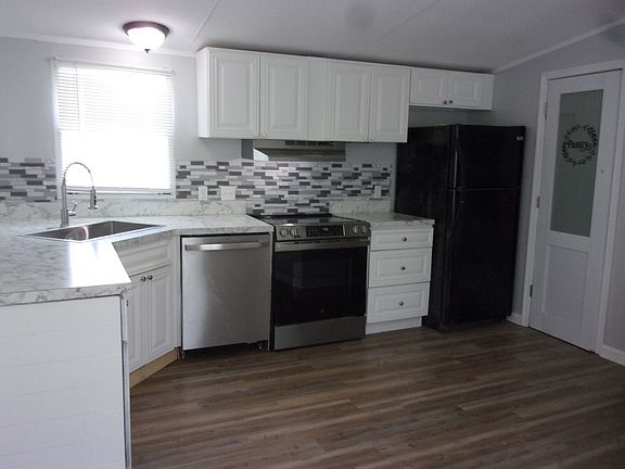 5th image of 314 Clayton Ave