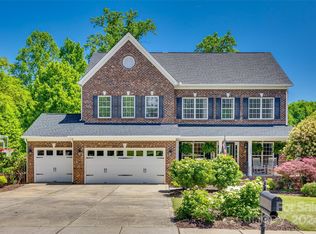 421 Kimbrell Crossing Dr, Fort Mill, SC 29715