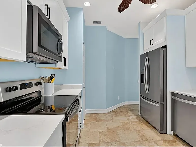 770 Tarpon Cove Dr #103 — Photo 9
