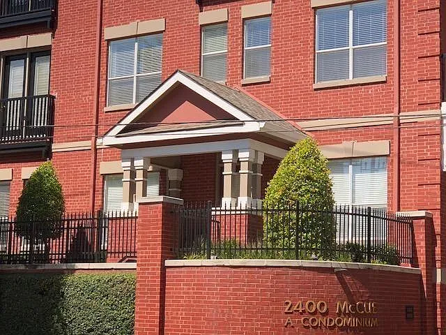 1 bed, 1.0 bath, 1203 sqft, $1,700 — Photo 3