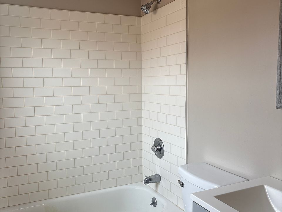 2nd image of 4347 Union Rd APT 2