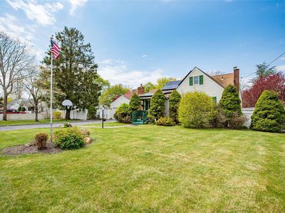 92 Maple Avenue, Bellport, NY, 11713