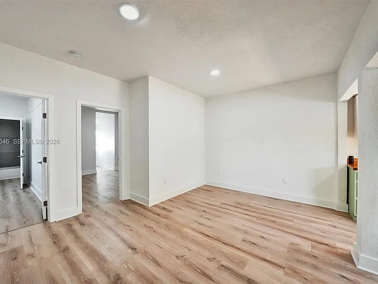 1411 SW 3rd St #2 — Photo 9