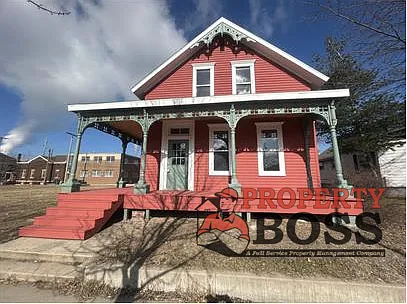 314 E 10th St photo 1